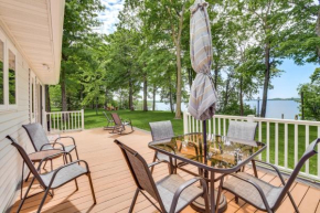 Spacious Detroit Lakes Home with Private Deck!